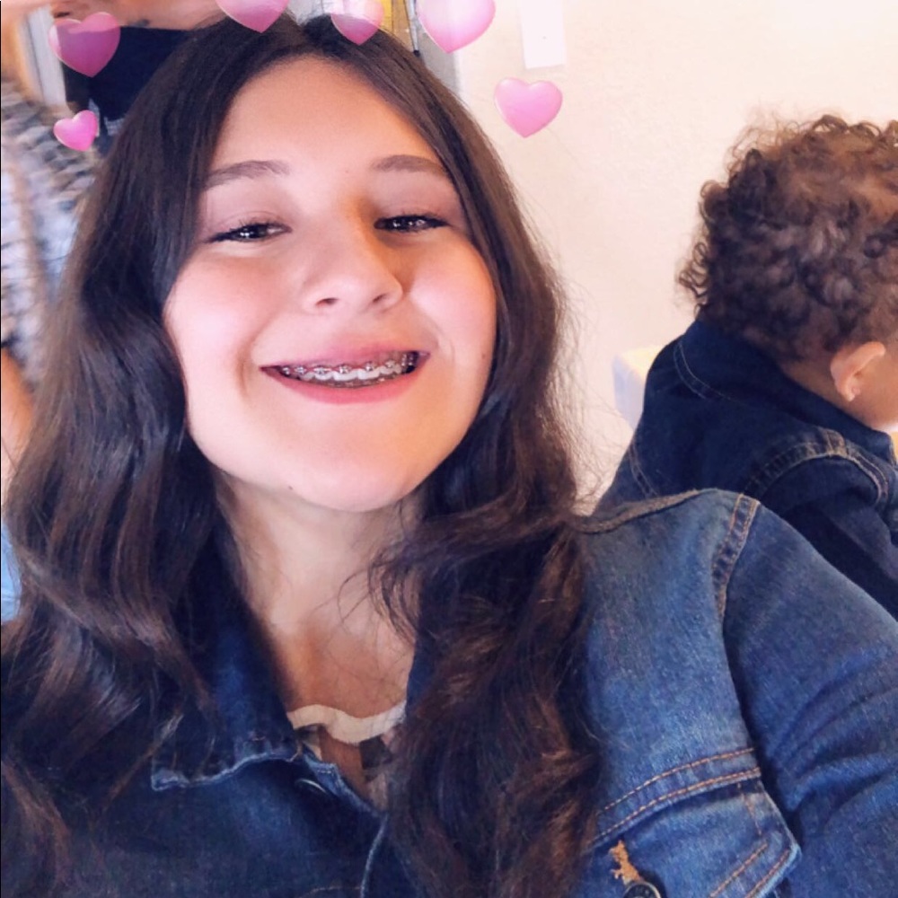 Meet your Posher, Andrea